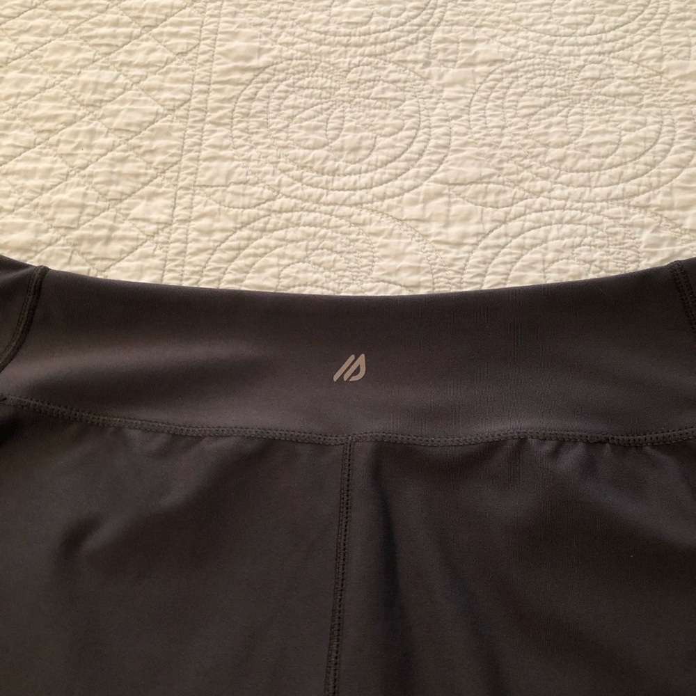 Eddie Bauer skort. Size medium. - Picture 5 of 10
